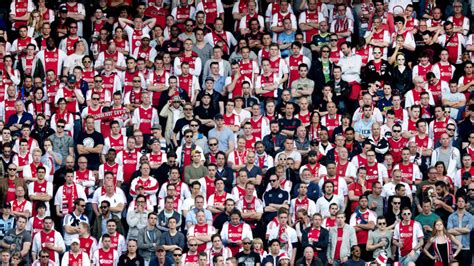 Ajax En Feyenoord Spelen Beladen Klassieker Nos