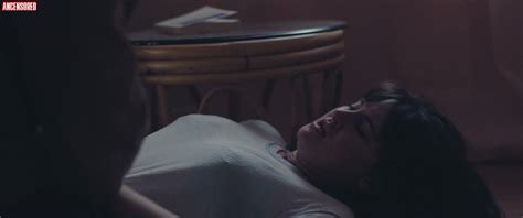 Naked Shailene Woodley In Endings Beginnings
