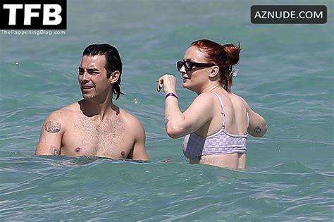 Sophie Turner Sexy Seen Flaunting Her Hot Body In A Bikini On The Beach In Miami AZNude