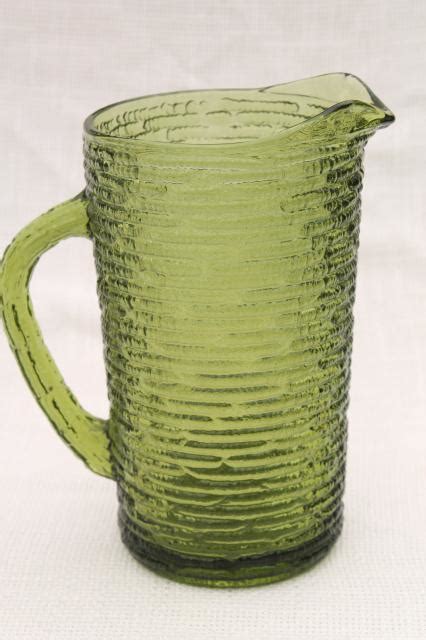 Anchor Hocking Soreno Bark Texture Crinkle Glass Pitcher 60s Vintage Avocado Green Glassware