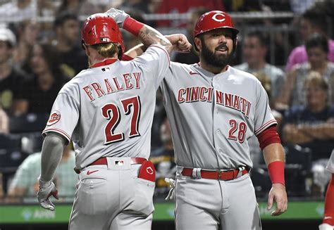 Fraleys Two Run Hr Into Allegheny Lifts Reds Past Pirates Ap News