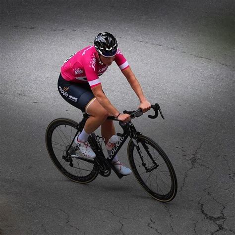 Welkom op de officiële website van Kirsten Wild Giro Rosa verlaten