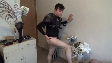 足球四分卫紧绷的身体肌肉和铲球爱马可XXX关注 Pornhub Gay