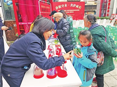 织密未成年人成长“保护网” 为莘莘学子站好“护学岗” 渝北时报