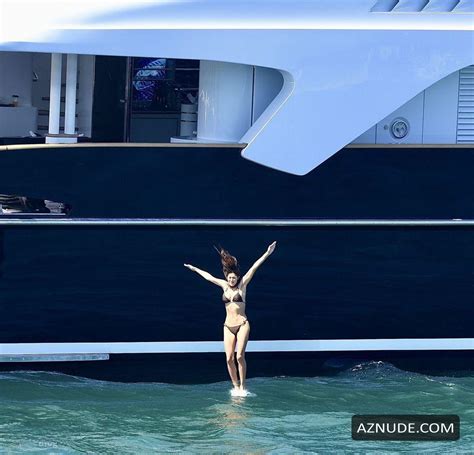 Pia Whitesell Sexy Seen With Patrick Whitesell Sizzles Her Hot Bikini Body On A Yacht In Sydney