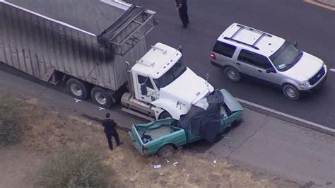 3 Killed When Semi T Boned Pickup Truck Near Maricopa Youtube