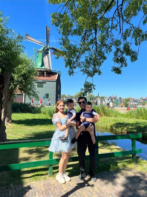 Các hot mom của showbiz Việt đều làm điều này cho con ngay từ khi còn nhỏ Giúp bé phát triển