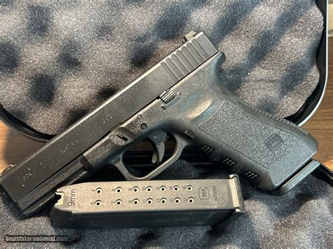 GLOCK 17 G17 9MM W/ 2 MAGS (Police Trade-In) 9MM LUGER (9X19 PARA) for sale