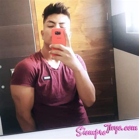 Marco complaciente y muy caliente Escorts Gay Gigolos Trans y Mujeres México