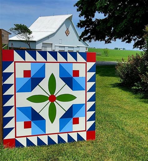 Pin de Sheila Brooks en Barn quilt designs | Mosaicos, Blusones, Colegios