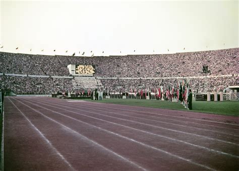 Helsingin olympialaiset 1952. Kisojen päättäjäiset – Olympia-kuva Oy