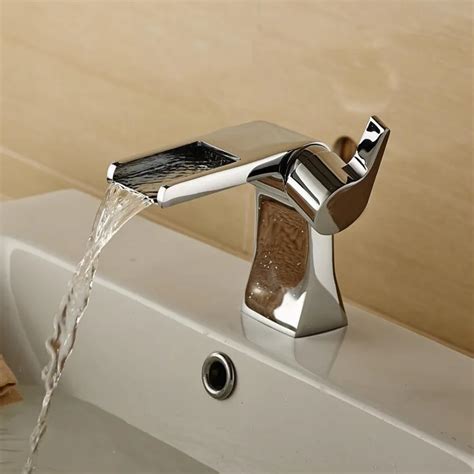Unique Design Brass Chrome Finished Bathroom Single Lever Hot And Cold Sink Waterfall Faucet
