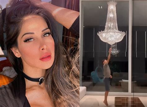 Mayra Cardi Impressiona Lustre De 1 80m Avaliado Em Mais De R 14