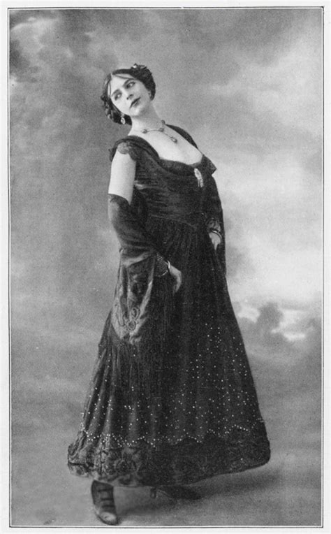 Mata Hari: A Fascinating Lady of Fashion