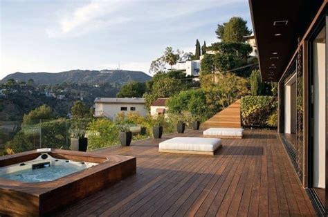 Design the Perfect Hot Tub Deck for Ultimate Relaxation