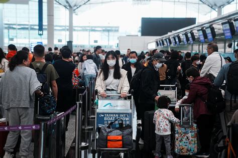 五一內地出境旅遊 赴港預訂機票量居首 港澳大小事 中國 世界新聞網