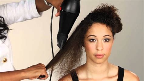 How to straighten curly afro hair | HireRush Blog