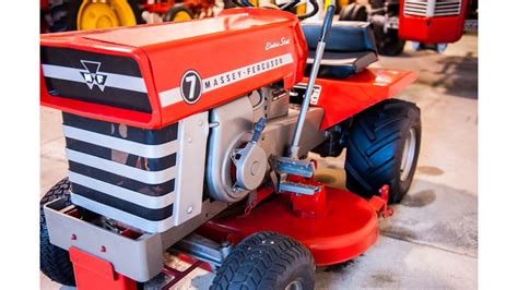 Massey Ferguson Lawn Mower S48 Royersford 2017