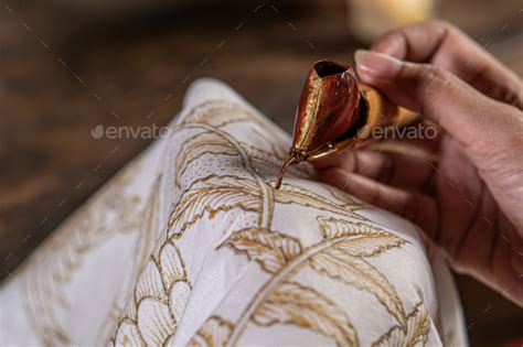 The process of making Indonesian batik with floral pattern. Batik ...