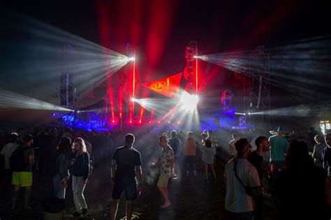 Music fans flock to Albania’s beach festival despite virus