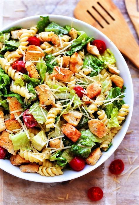 Chicken Caesar Pasta Salad In 2020 Rezept Nudelsalat Nudelsalat Mit