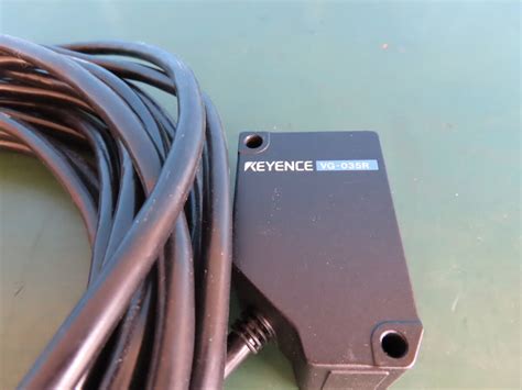 Yahoo!オークション - KEYENCE キーエンス レーザ式外径変位センサ VG-...