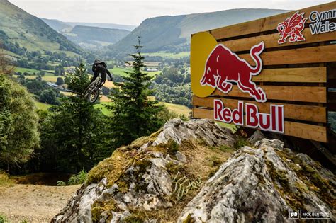 Full Rider List Announced For Red Bull Hardline Including First