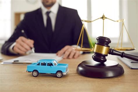 how to find a good car accident lawyer