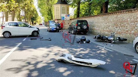 Rivarolo Canavese Scontro Moto Auto In Corso Indipendenza Foto E Video