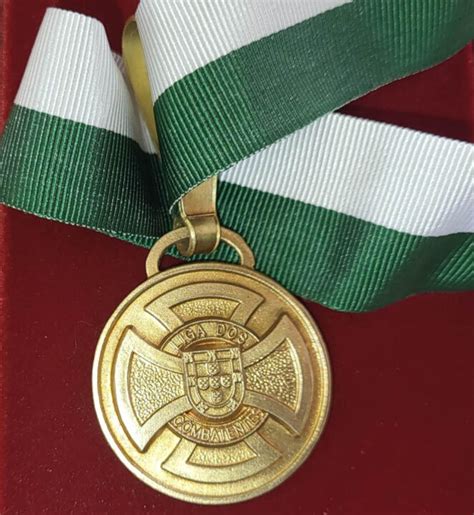 Munic Pio De Aljezur Recebe Medalha De Honra Ao M Rito Atribu Da Pela