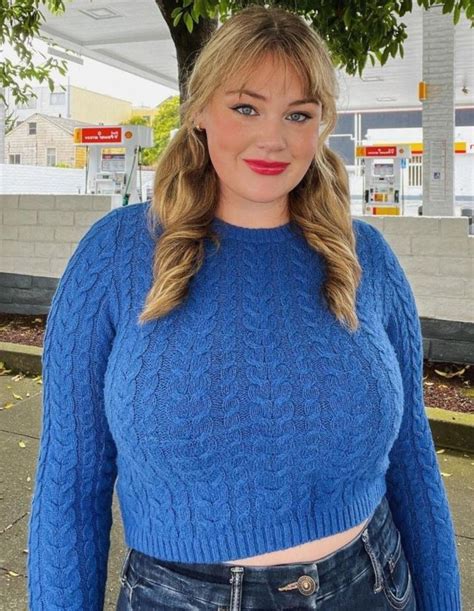 Image Tagged With Cute Gorgeous Sweater Warm Warmer Hot On Tumblr