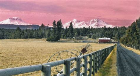 Bend Oregon The Three Sisters West Coast Road Trip Sisters Oregon