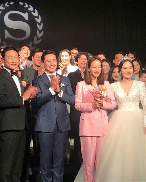 Shin Ha Kyun Song Ji Hyo 😉😉 Good Couple Bridesmaid Dresses Wedding