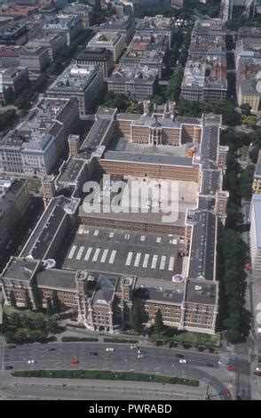 Wien Vienna Rossauer Kaserne Rossauer Barracks Overview Wien