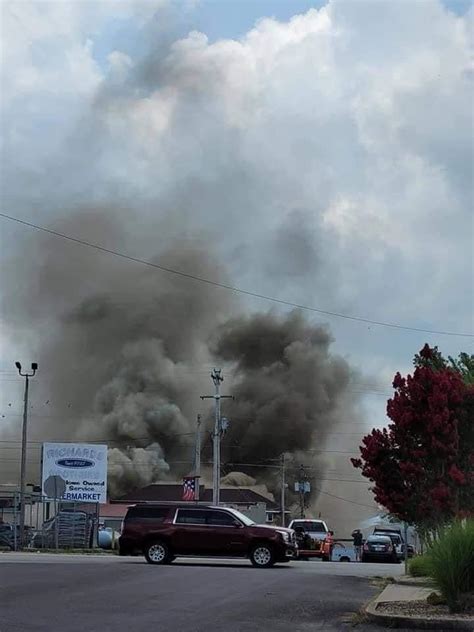 Fire on the Square in downtown Mountain Grove - Ozark Radio News