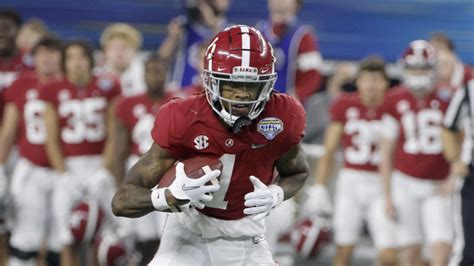 Alabama WR Jameson Williams declares for NFL draft despite knee injury [Video]