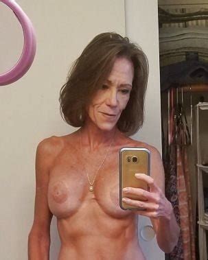 Le donne mature nude sono più arrapanti Porno Foto XXX Foto Immagini Sesso PICTOA