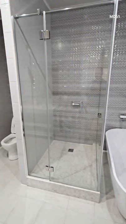 Монтаж душевого ограждения на заказ. Дизайнерская перегородка из стекла ...