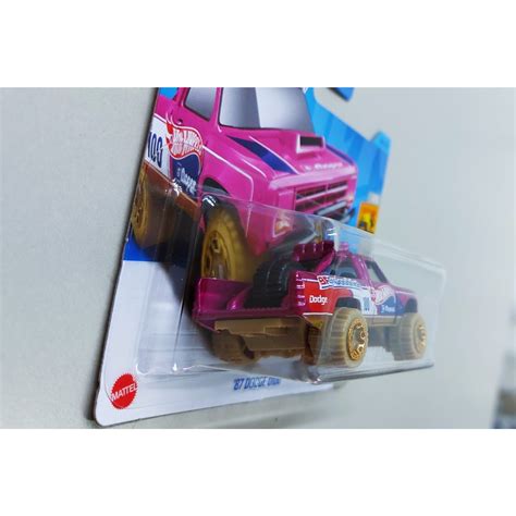 Hot Wheels Dodge D Pembe Model Araba Fiyat