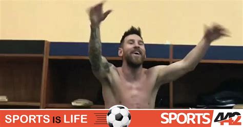 VIDEO Messi làm cơ trưởng ôm cúp nhảy và hát giữa phòng thay đồ