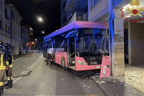 Il Nuovo Incidente D Autobus A Mestre Accende L Allarme Sui Veicoli