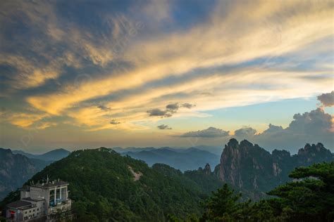 Sunset Scenery At The Top Of Huangshan Mountain In Anhui Province