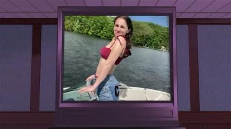 Hot Sexy Samia Finnerty Bikini Pics