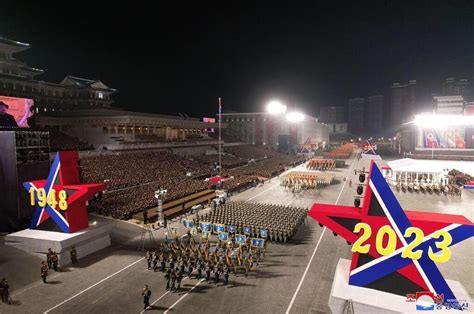 Corée du Nord Kim Jong Un a supervisé une grande parade militaire