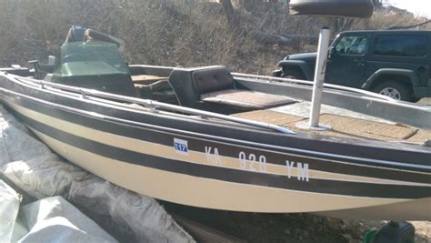 Nice Old Bass Boat Must Sell Today Nex Tech Classifieds