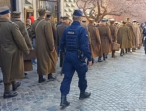 Cop On A Street With Nice Ass ThisVid