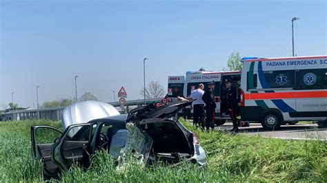 Caravaggio Grave Incidente Lungo La Strada Che Porta A Mozzanica Due