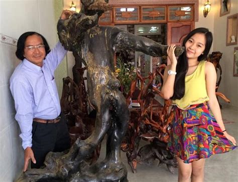 Bất ngờ với hoàn cảnh ở quê của hot girl Việt