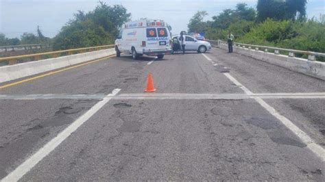 Accidente provoca cierre temporal de la autopista Mazatlán Culiacán