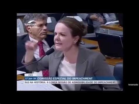 Gleisi Hoffmann admite roubos do PT mas diz que o partido é moralmente